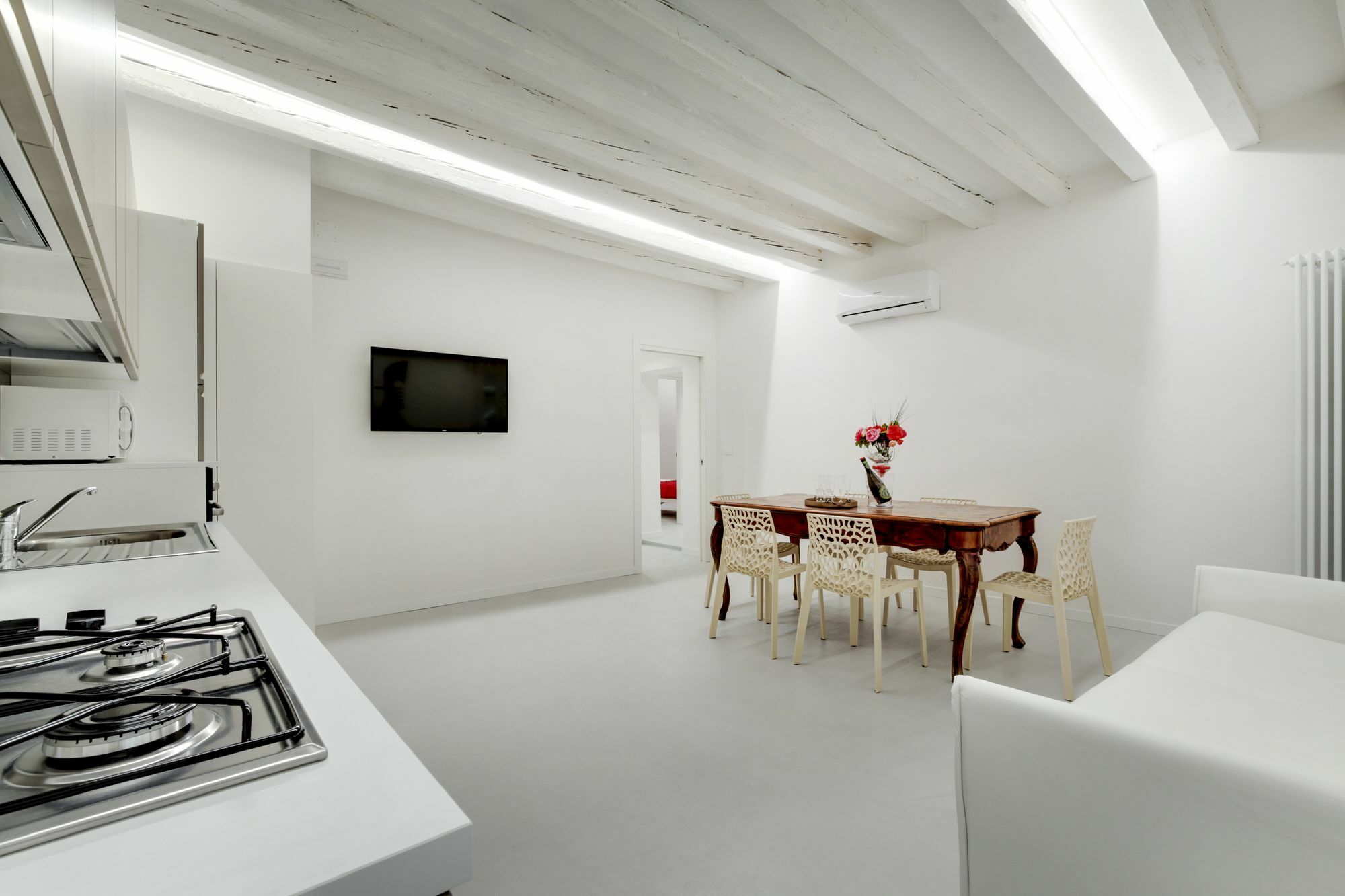 Mimosa Apartment